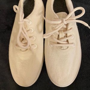 Cream Allbirds Wool Runners Sneakers size Women’s 8 - worn once!